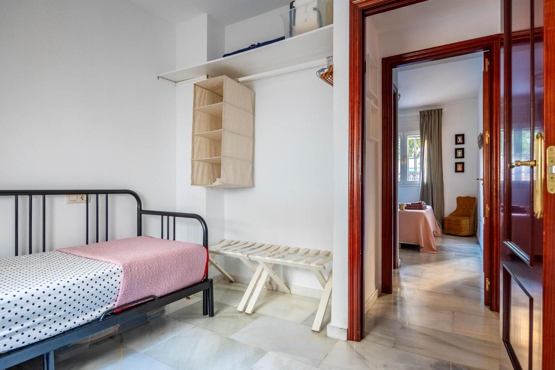 Piso Con Patio Privado Y Parking Nervion Sevilla Exterior photo